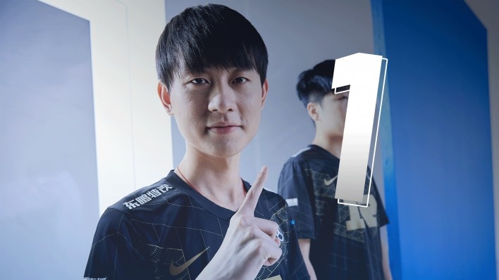 德直接用脚 德直接用脚