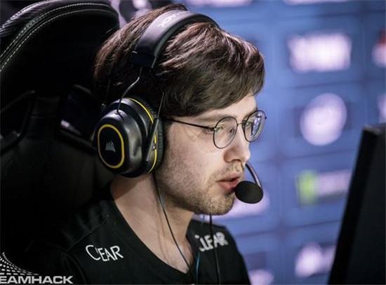 在主场仪式 在主场仪式